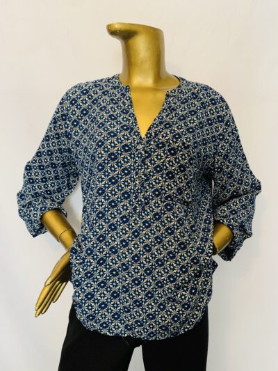 IMG_8453 Blue Pattern Top {Size | 12} - Image 1